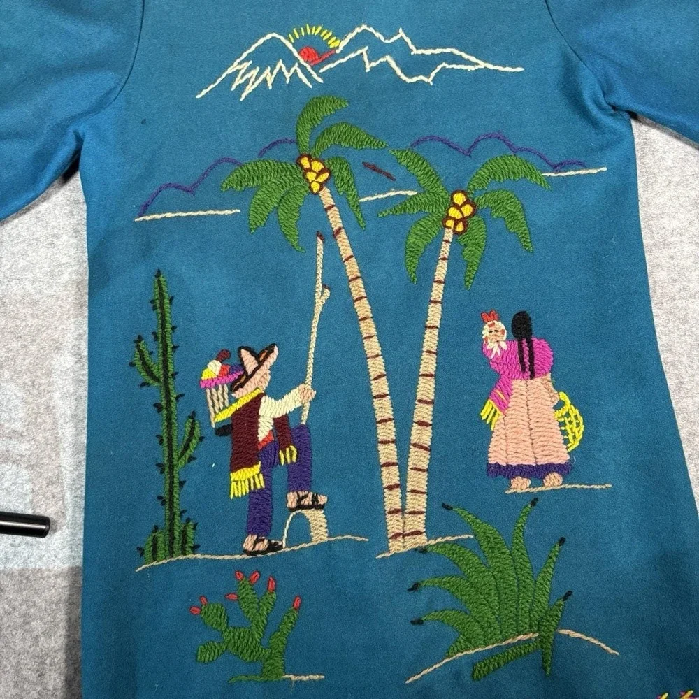 Vintage 1940s-1950s Lopez 100% Wool‎ Mexican Souvenir Jacket -Hand Embroidered